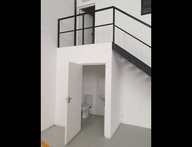 245M² WAREHOUSE TO LET IN RIVERGATE